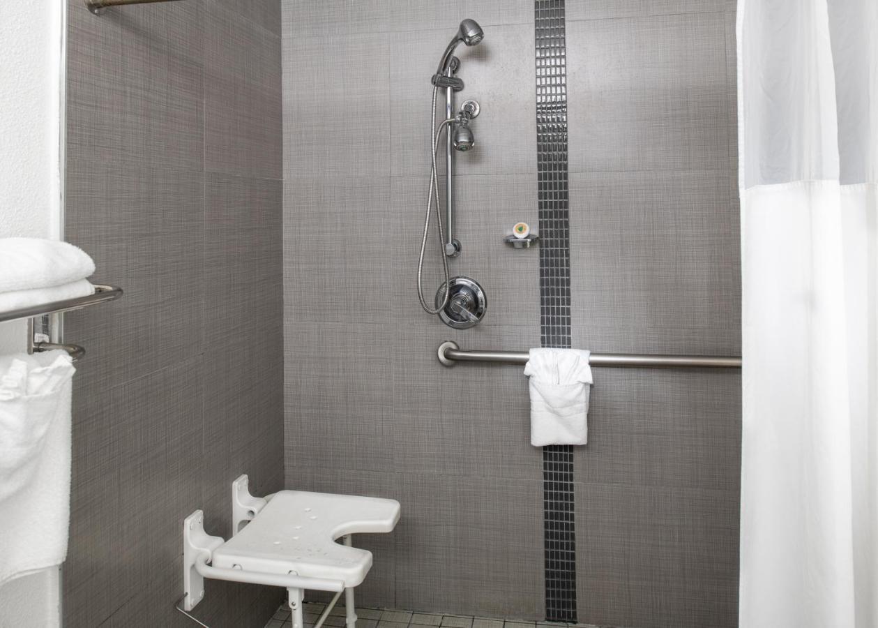 Scandia Motel Carlsbad Bagian luar foto