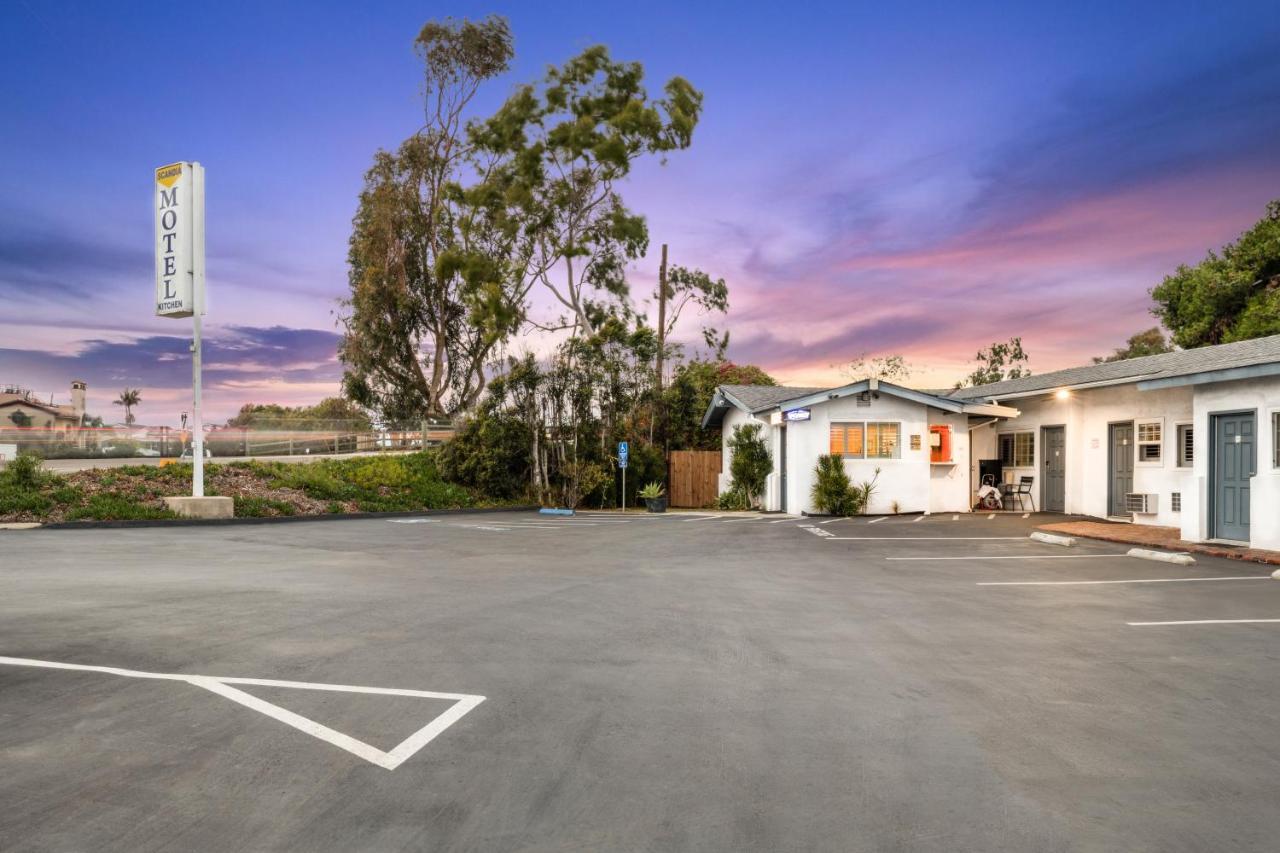 Scandia Motel Carlsbad Bagian luar foto